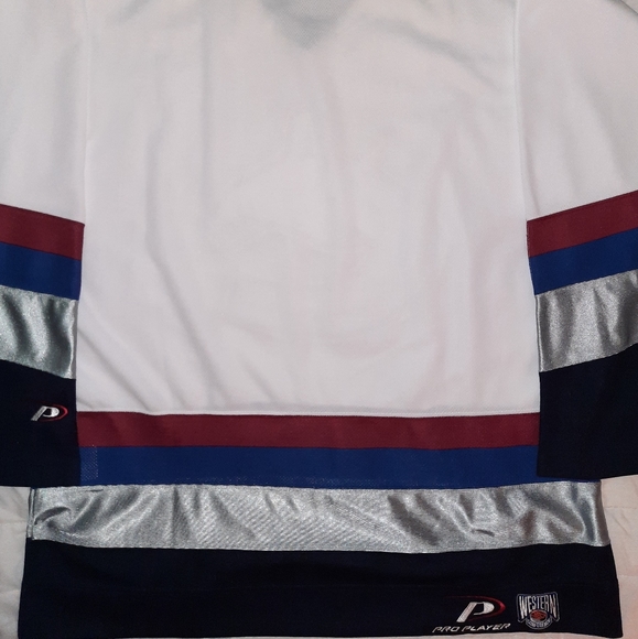 Vintage Canucks Jersey - Picture 2 of 4